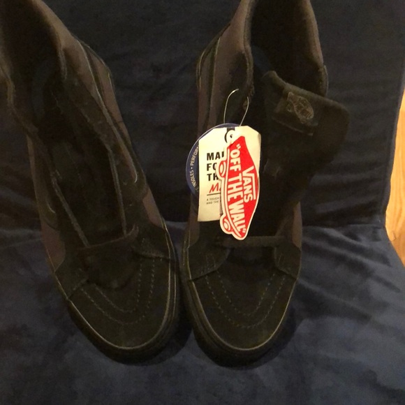 Vans Other - New Vans high top Black in black men size 10